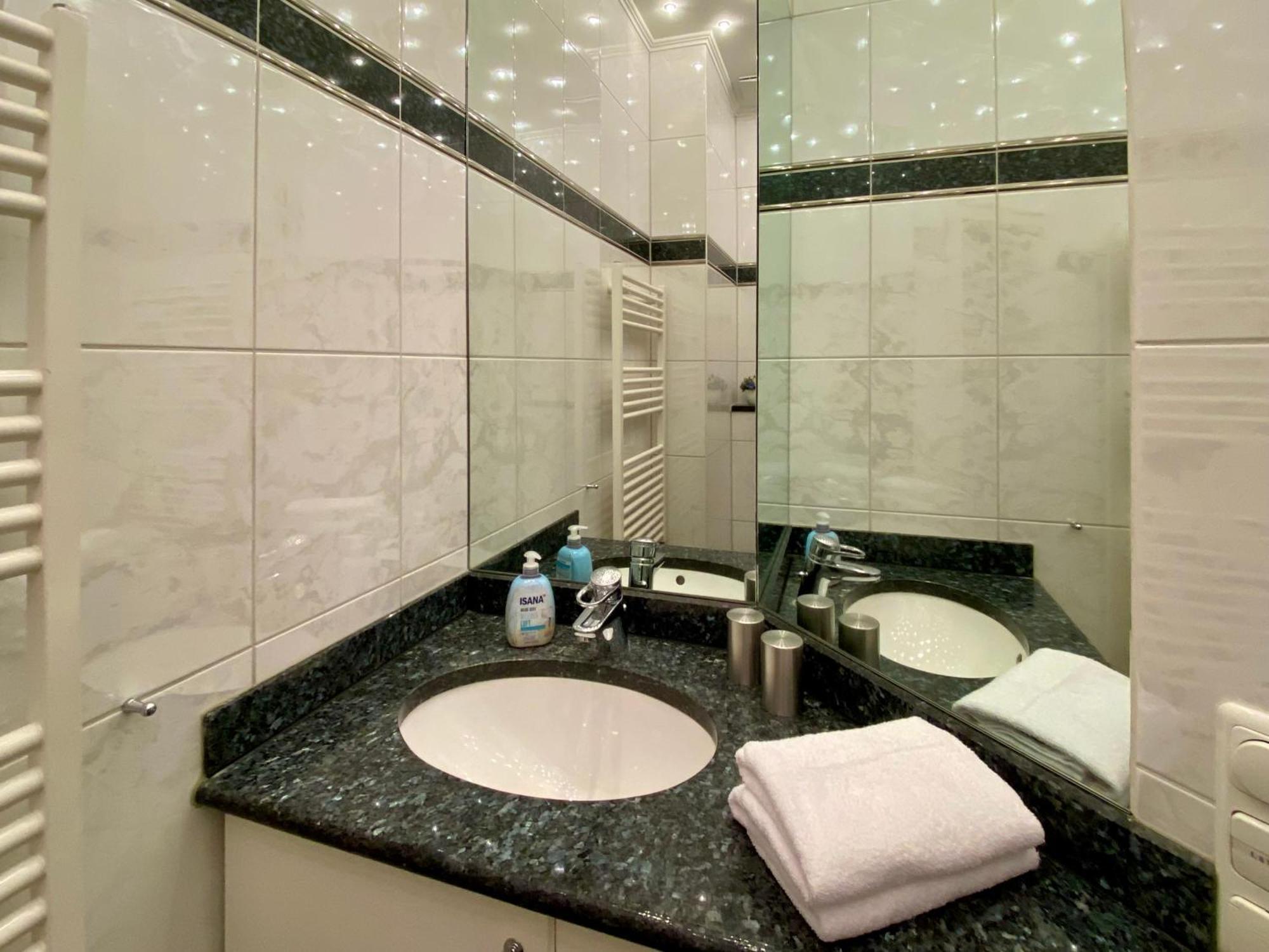 Residenz Bleichroeder - Ferienwohnung Charlotte 塞巴特黑灵斯多夫 外观 照片